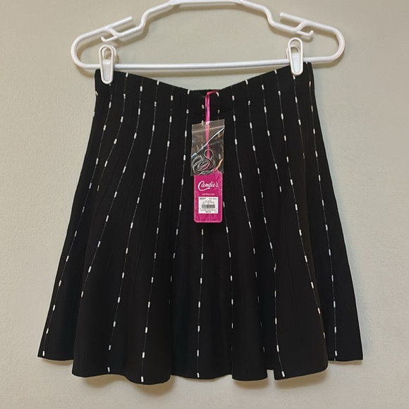 Candie’s knit skirt, size S - Picture 2 of 5